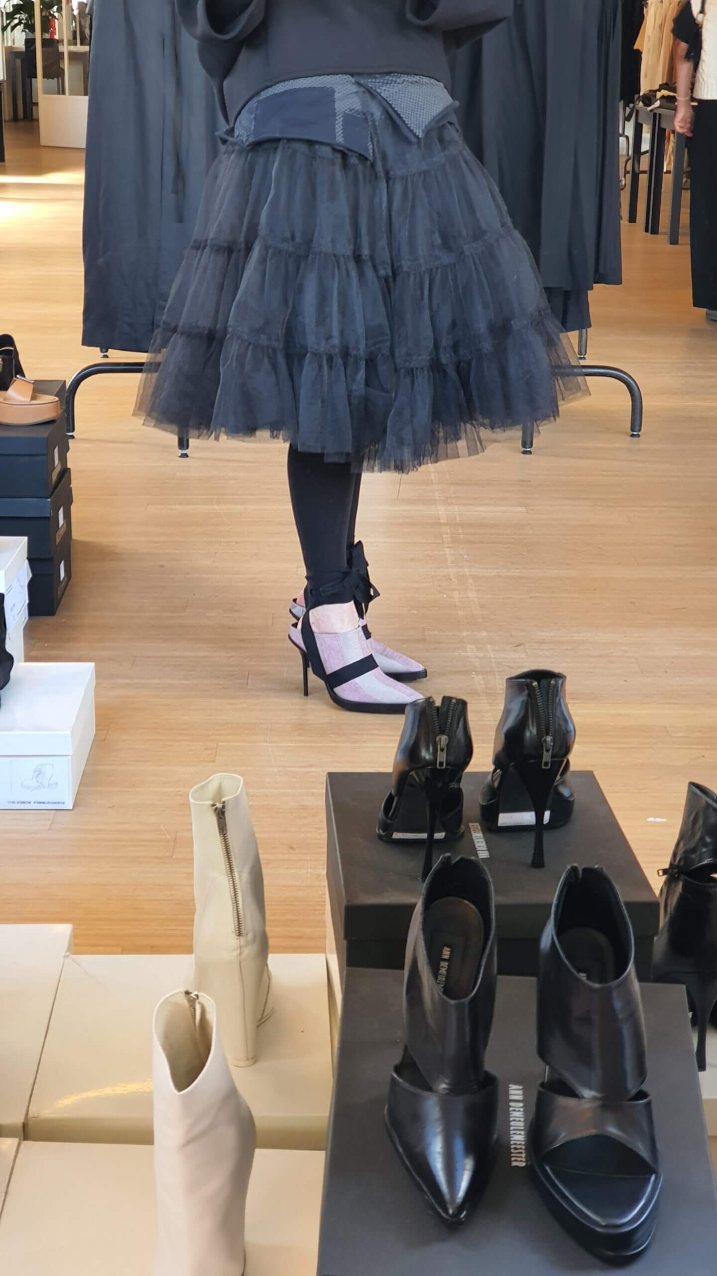 Lagerverkauf bei Ann Demeulemeester in Antwerpen - ein guter Grund für einen Kurztrip im Juli