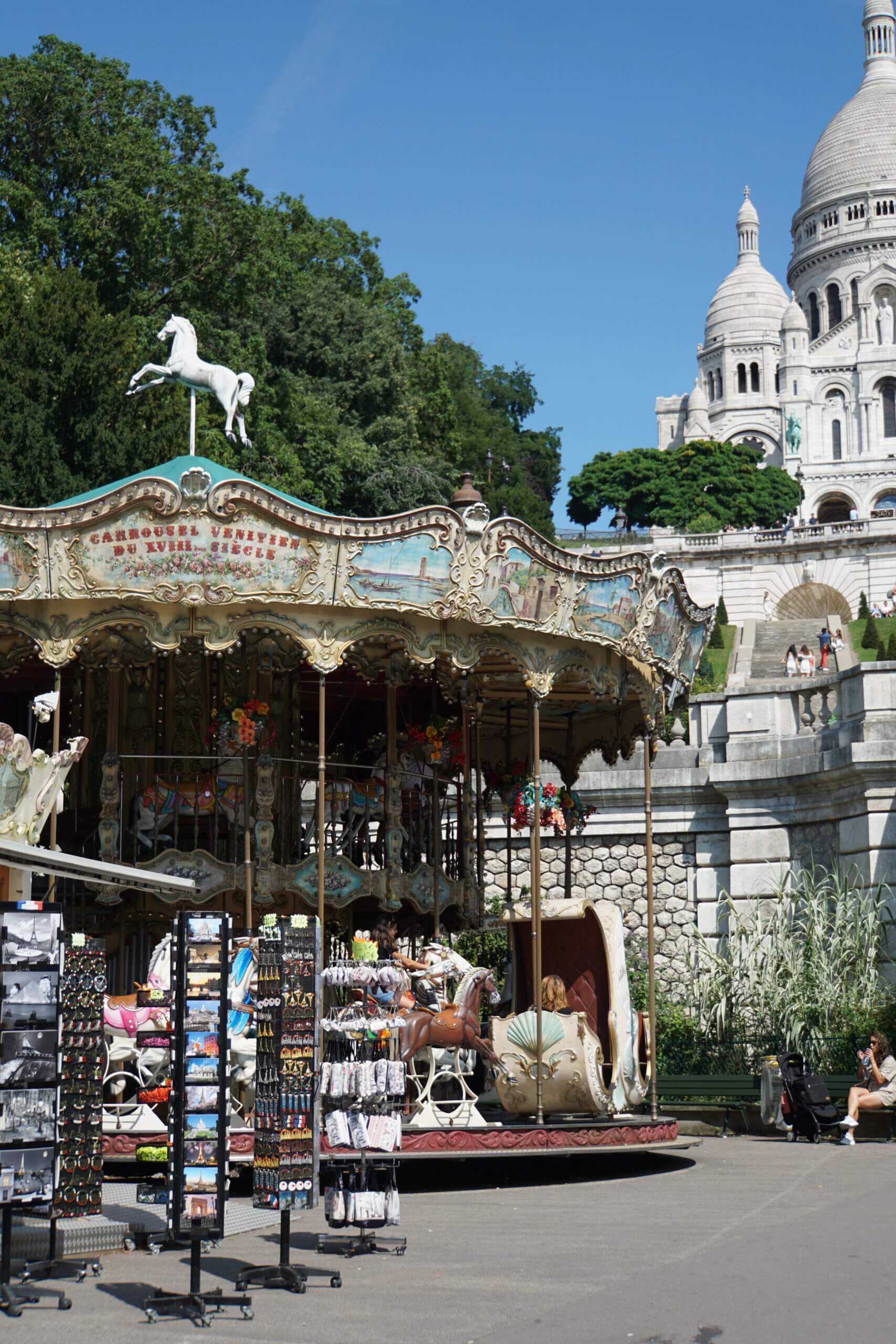 Schönste Fotolocations im Montmartre - Carrousel de Saint-Pierre stylerebelles