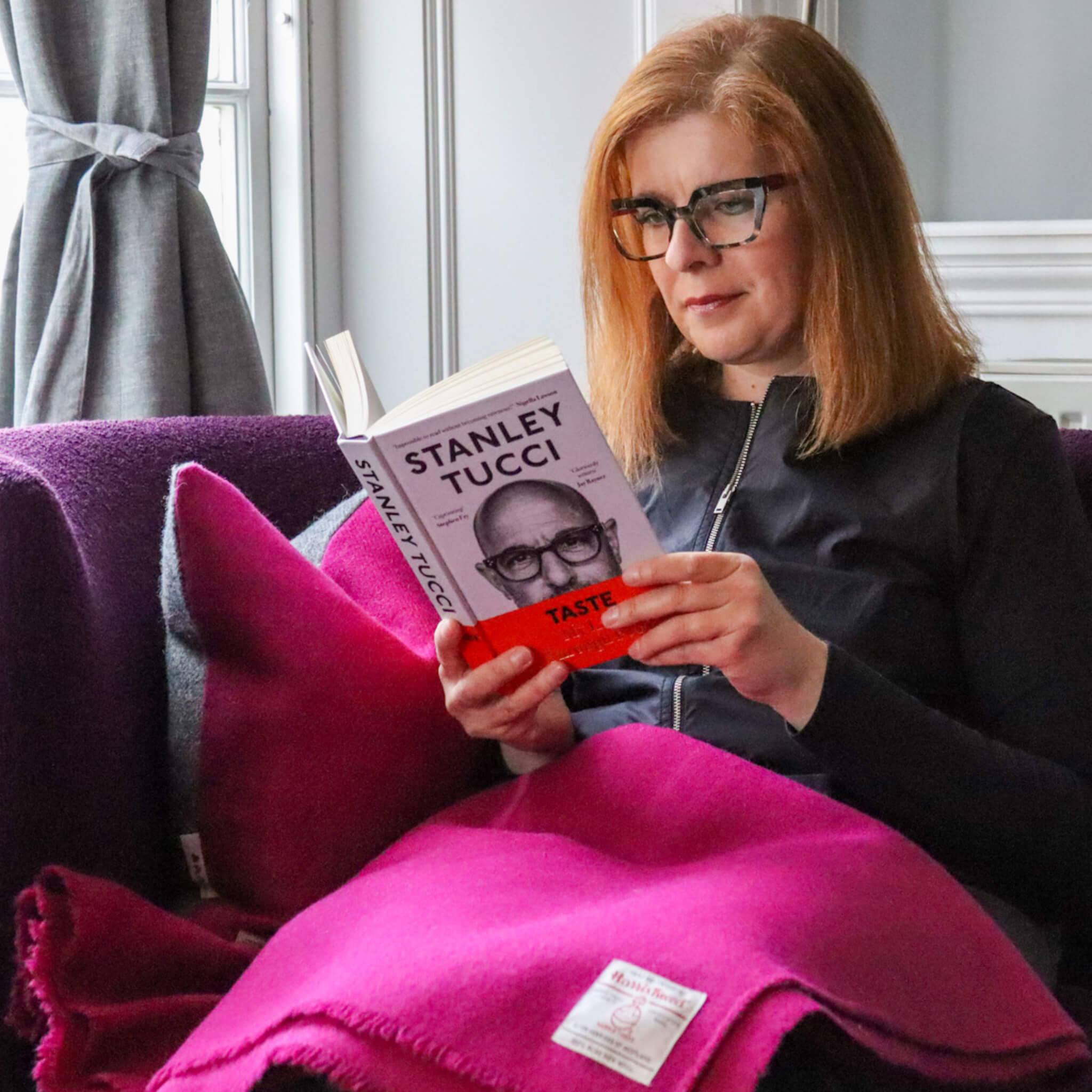 Harris Tweed Pink Lila Knallfarbe Statement Insel Tweedstoff Schottland gewebt Zuhause Sofa Sessel gemütlich
