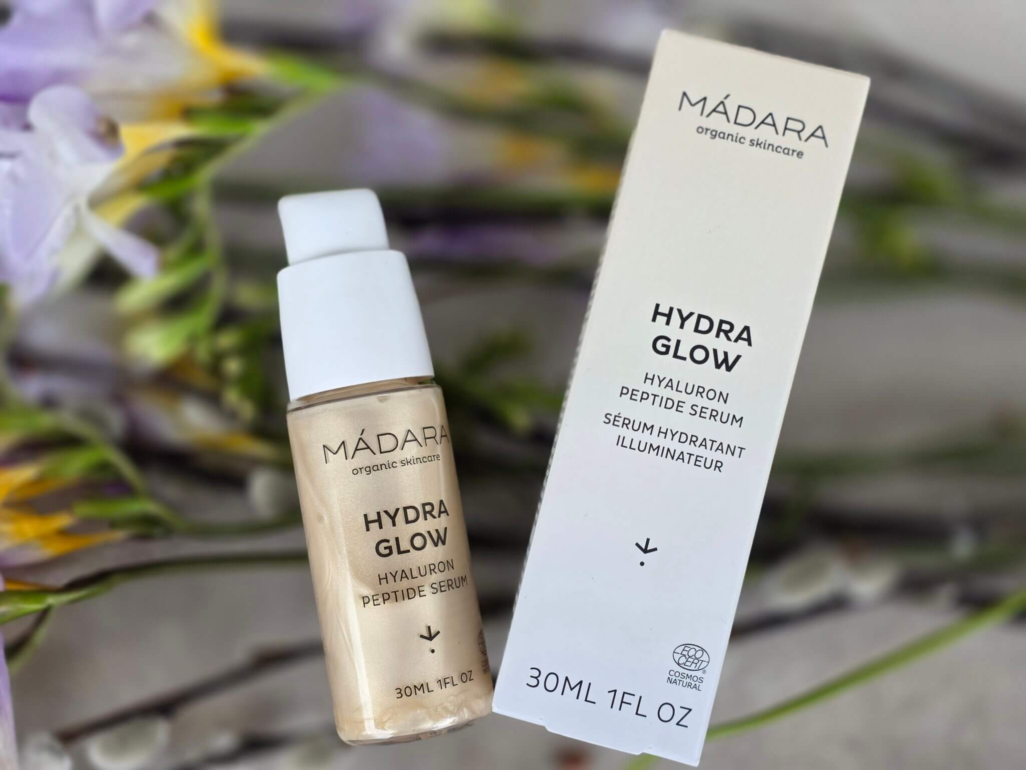 Madara Hydra Glow Hyaluron Peptide Serum – Flakon mit Produktverpackung, Erfahrungen.
