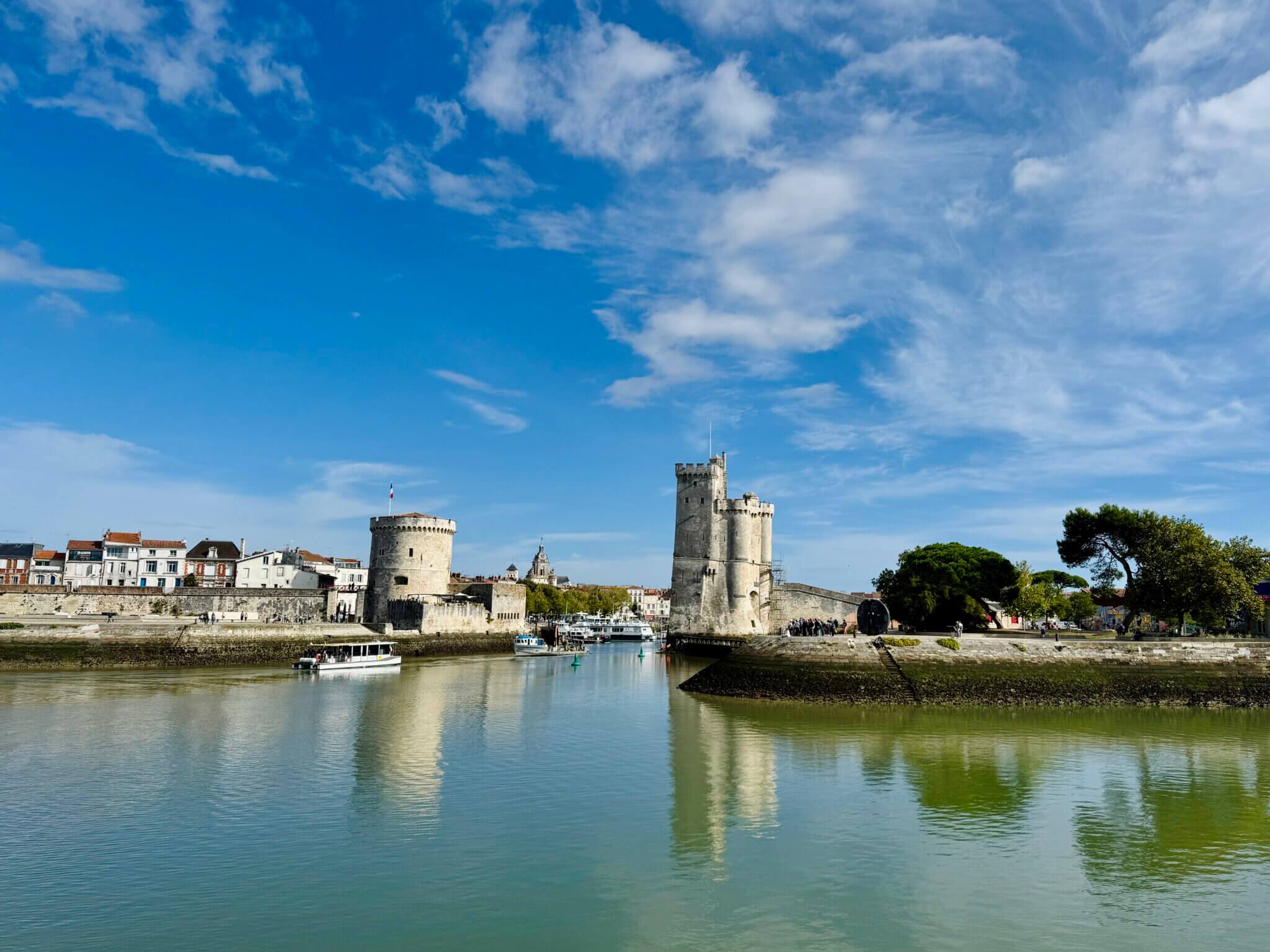Sommer in Frankreich Reisetipps Paris La Rochelle Austern Wein Meeresluft Reise Flanieren Restaurants